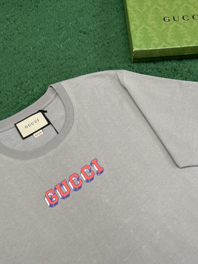 구찌 위드 레트로 프린트 반팔 티셔츠 라이트 그레이