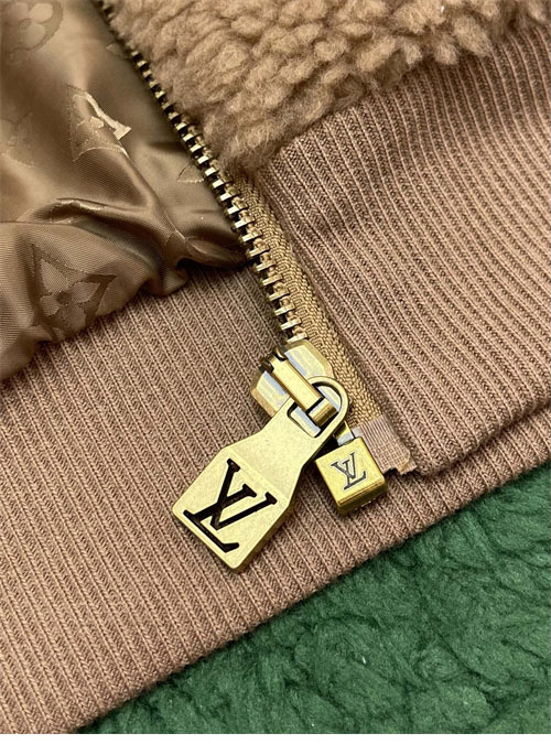 루이비통 로고 패치 후리스 블루종 2컬러