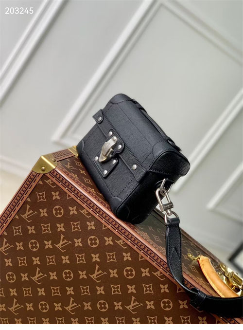 루이비통 소울 트렁크 M11516