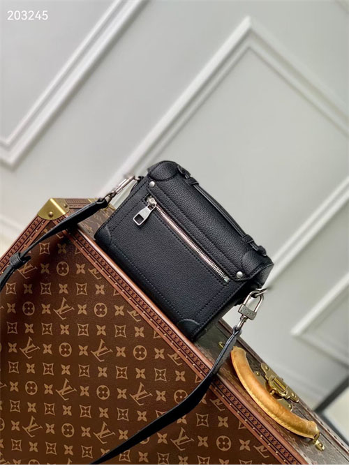 루이비통 소울 트렁크 M11516