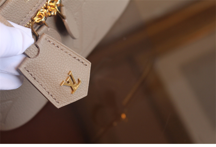 루이비통 베니티 PM 앙프렝뜨 모노그램 M45608