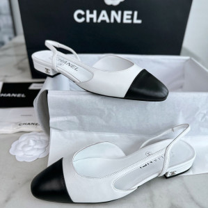 샤넬 24k cc로고 램스킨 슬링백