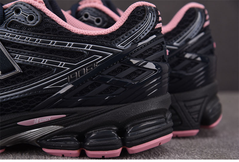 뉴발란스 1906R 이클립스 핑크 태피 U1906RCU