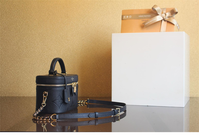 루이비통 베니티 PM 앙프렝뜨 모노그램 M45598