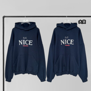 발렌시아가 BE NICE 후드