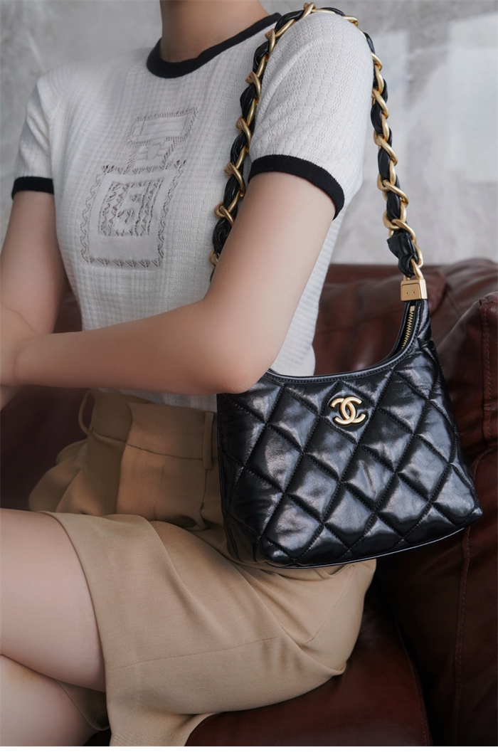 샤넬 24a 호보백 스몰