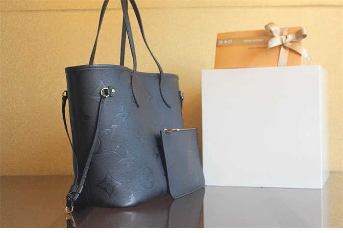 루이비통 네버풀 MM 토트백 앙프렝트 모노그램 M45685