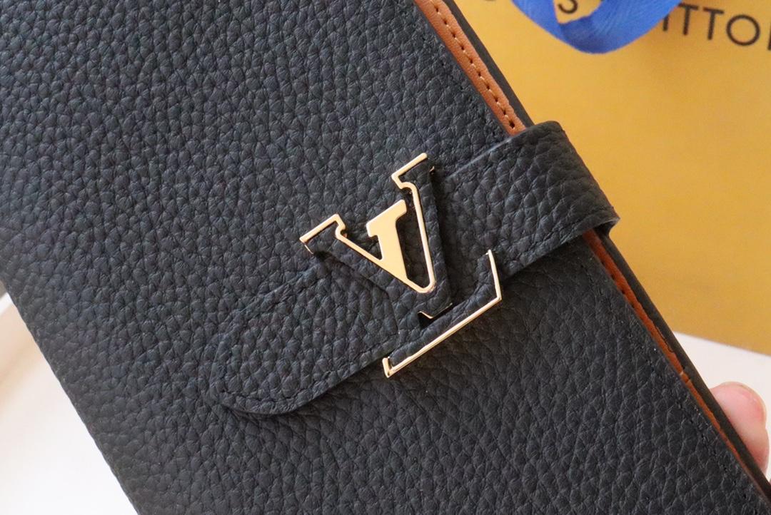Louis Vuitton M81330