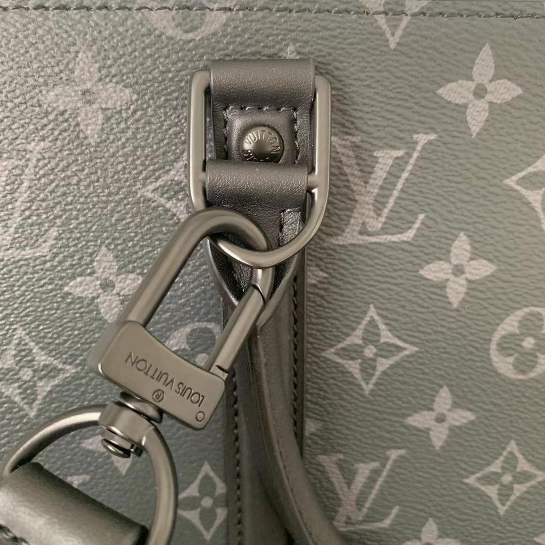 Louis Vuitton Sac Plat Monogram Eclipse