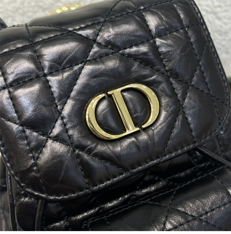 디올 카로 스몰 백팩 블랙 매크로까나쥬 크링클