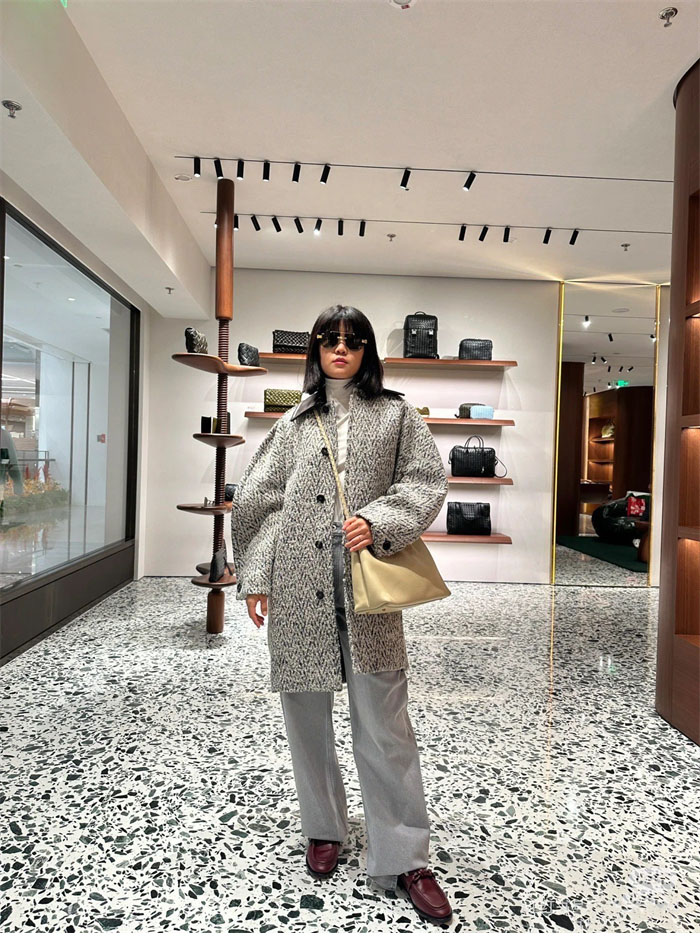 보테가 베네타 미디엄 안디아모 탑 핸들 백 “ 5 COLOR ”