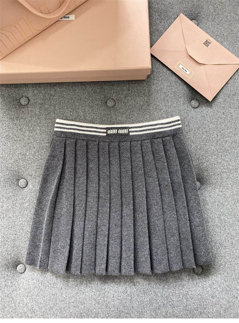 미우미우 울 캐시미어 플리츠 미니 스커트