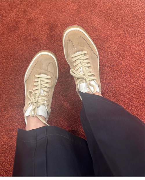 로로피아나 테니스 워크 레이스업 스니커즈