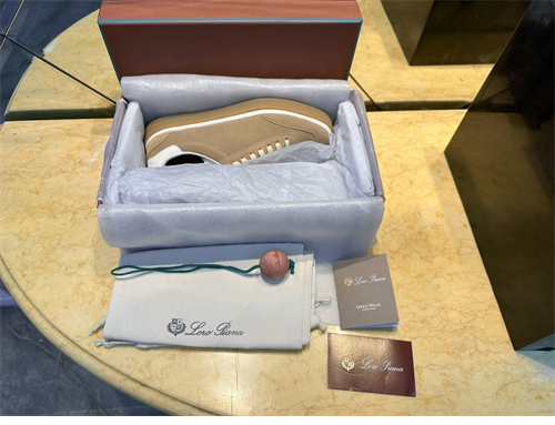 로로피아나 테니스 워크 레이스업 스니커즈