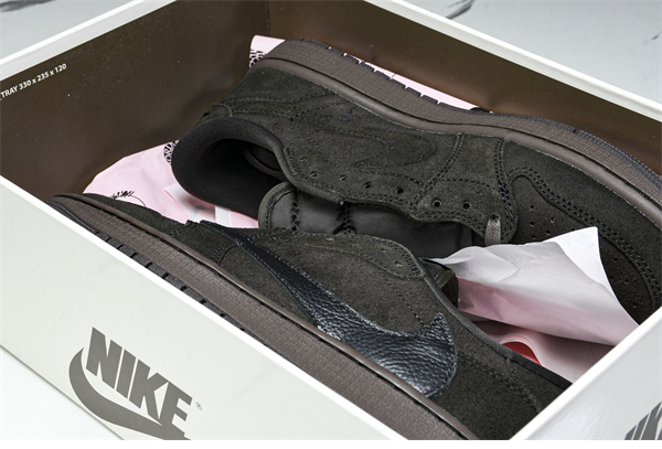 나이키 에어조던1 x 트레비스 스캇 OG SP “벨벳 브라운”