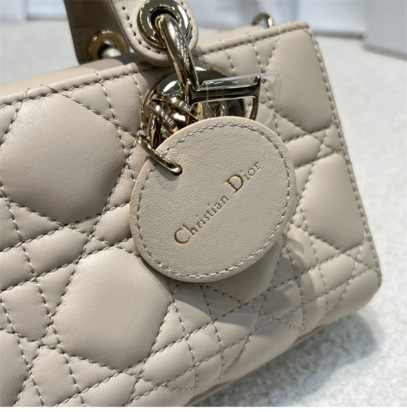 디올 레이디 D-조이 미니 백 베이지 까나쥬