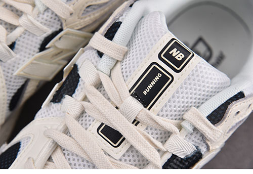 뉴발란스 1906R 폴카 도트 화이트 M1906RPC