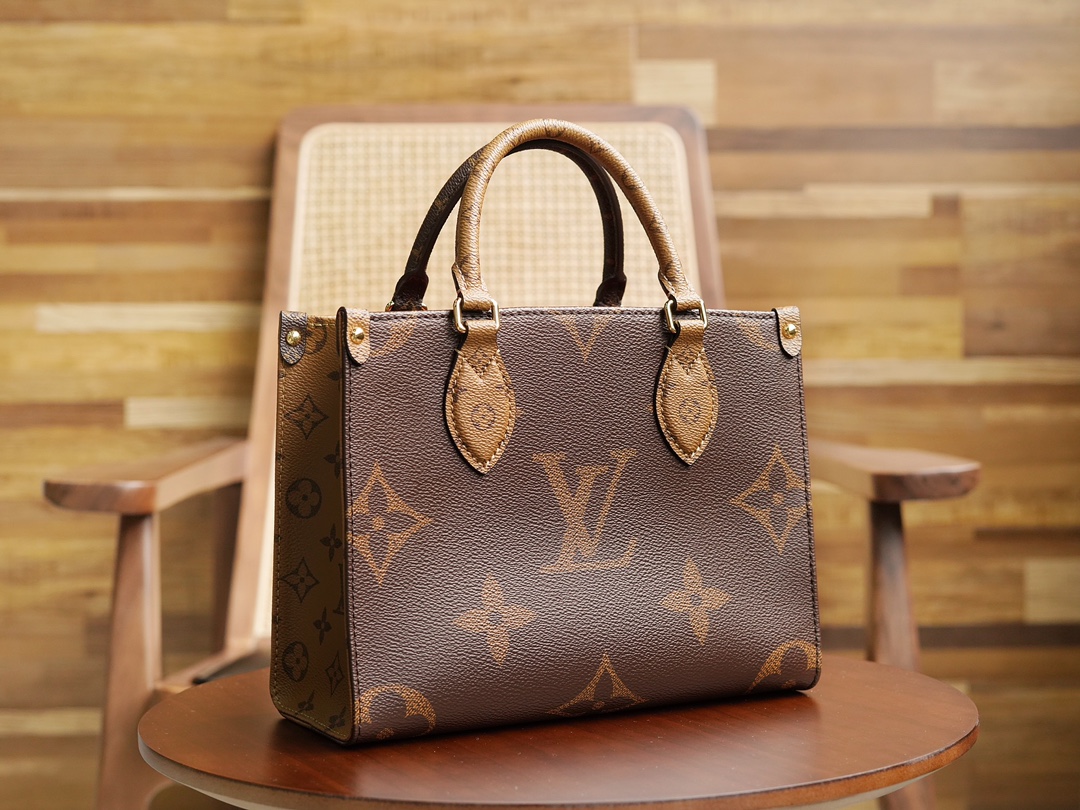 루이비통 온더고 PM 모노그램 토트백 M46373