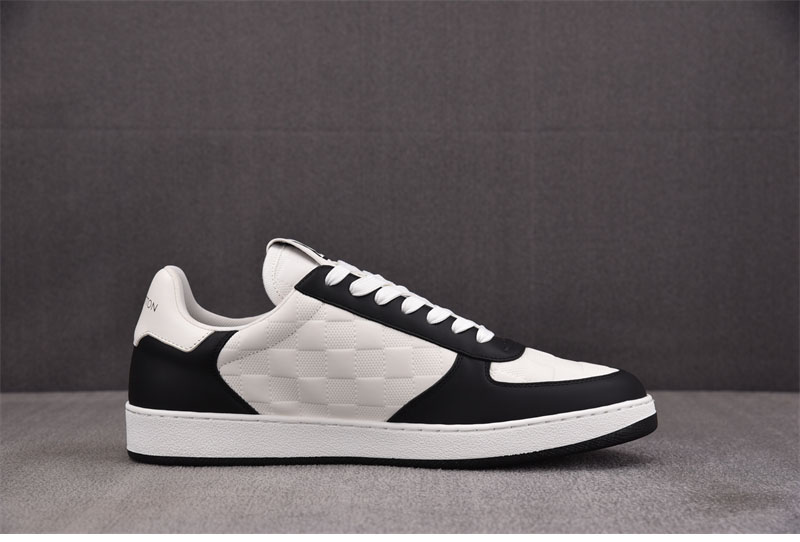 루이비통 리볼리 스니커즈 블랙/화이트