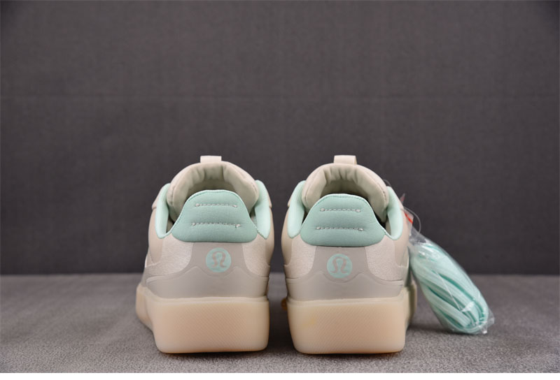 룰루레몬 시티버스 스니커즈