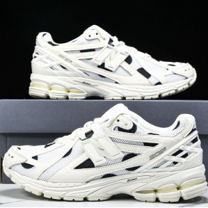 뉴발란스 1906R 폴카 도트 스니커즈 M1906RPC